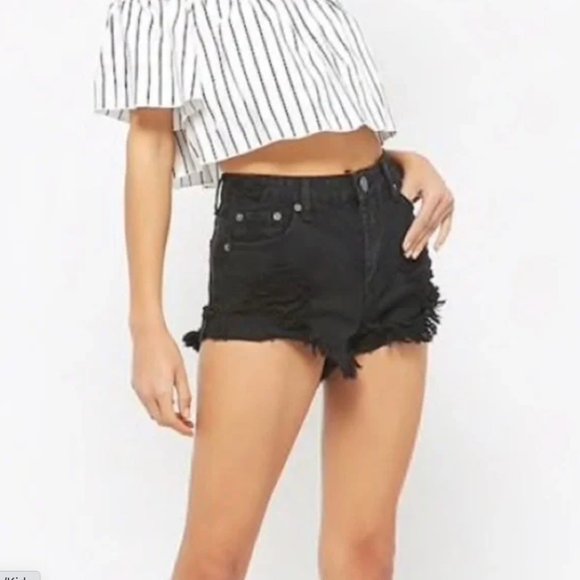 *Forever 21 Black High Rise Distressed Shorts - Picture 1 of 4